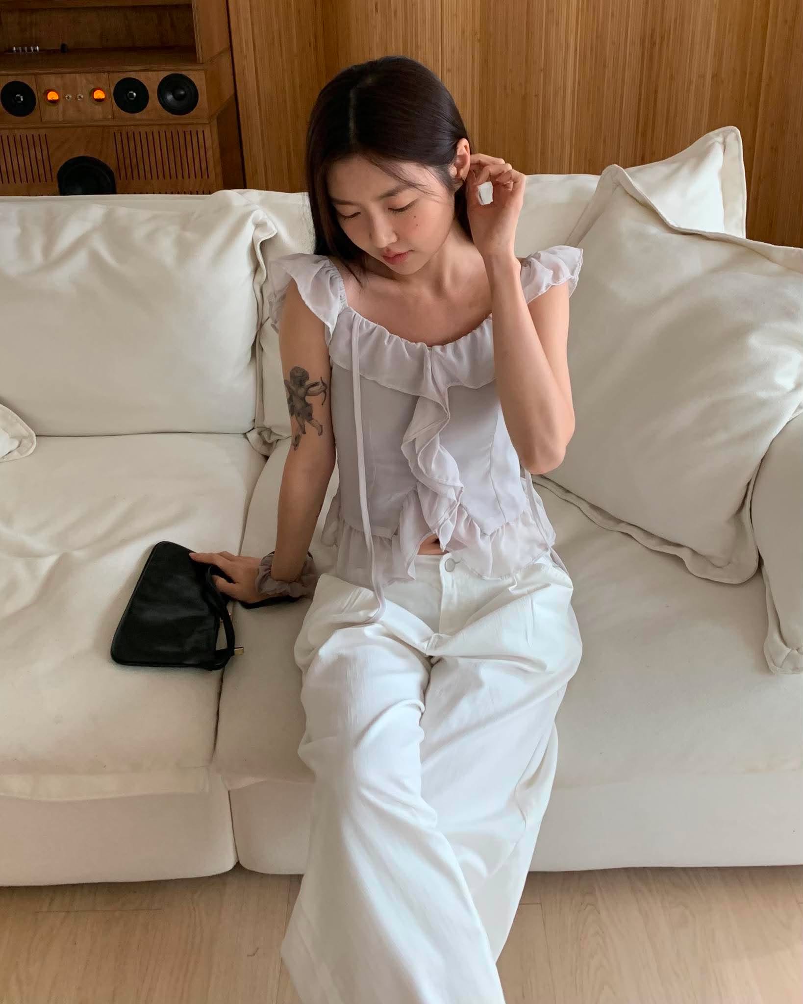 浪漫綁帶造型上衣 (杏灰)